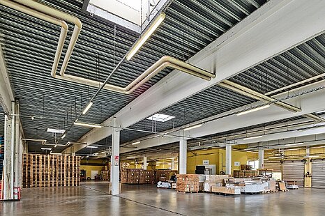 Kassel ca. 5.070 m² zweigeschossige teilbare Lager- und Logistikfläche zu vermieten Kassel ca. 5.070 m² zweigeschossige teilbare Lager- und Logistikfläche zu vermieten