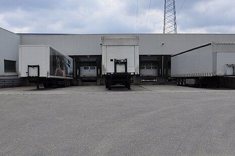 ca. 6.200 m² Lager- und Logistikfläche | ab sofort | teilbar ca. 6.200 m² Lager- und Logistikfläche | ab sofort | teilbar