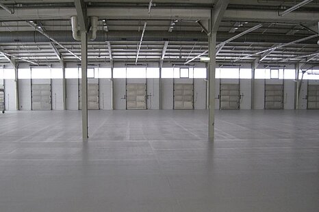 N&uuml;rnberg, ca. 700 m&sup2; Hallenfl&auml;che + B&uuml;ro zu vermieten