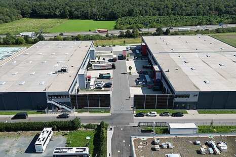 Im Alleinauftrag: Ca. 4.050 qm Hallenfläche Im Alleinauftrag: Ca. 4.050 qm Hallenfläche