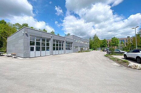 *im Alleinauftrag* ca. 940 m² Produktions-/Lagerhalle und Büroflächen zu vermieten