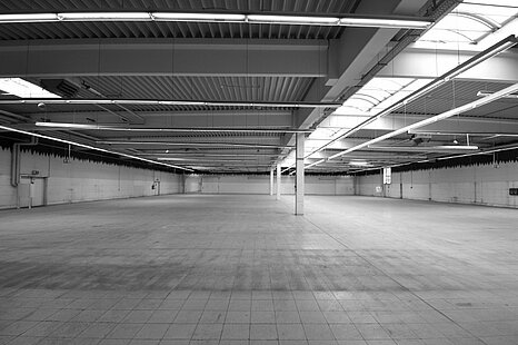 BERLIN-PANKOW | ca. 4.651 m² HALLENFLÄCHE | ca. 13.500 m² FREIFLÄCHE
