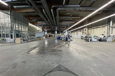WEDEL | ca. 7.300 m² | LAGER | PRODUKTION | BÜRO | TEILBAR