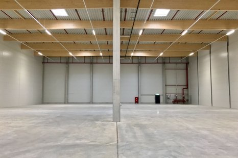 Im Norden von Regensburg, ca. 1.000 m² Neubau Lager-/Produktionshalle zu vermieten
