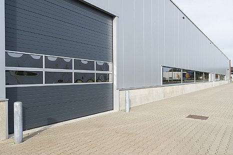 Regensburg-Süd, ca. 5.000 m² hochwertige Lager-und Produktionsimmobilie