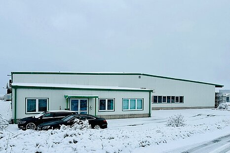 Produktions- & Lagerhallen bei Eisenach | ca. 2.500 m² | Grundstück 16.000 m²